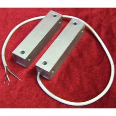 Извещатель охранный магнитоконтактный Магнито-Контакт ИО 102-26 исп.105 (КПСнг(А)-FRHF 2х2х0,2*1000) (металлорукав из оцинкованной стали)